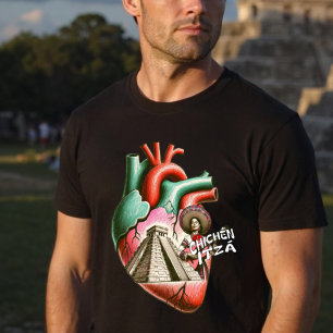 Chichén Itzá Mayan Pyramid Anatomisches Herz T-Shirt