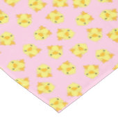 Chick Birthday Party Pink Tischdecke (Schrägansicht)