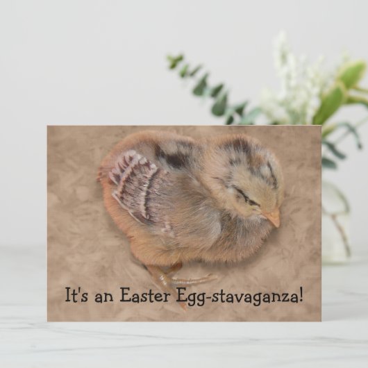Chick - Fluffy Baby Chicken Oaster Einladung (Stehend Vorderseite)
