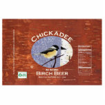 Chickadee Birch Beer Label Fotoskulptur Magnet<br><div class="desc">Ein Flaschenetikett für die mythische Birkenbierbrauerei All Natural Chickadee in Willow, AK. Enthält das Bild einer Kiche, die auf dem Zweig einer Birke steht. Text lesen, CHICKADEE, ALL NATURAL, BIRCH, Made from free range Birch Bäume" erscheint ebenfalls. Außerdem zeigen wir Nährwertinformationen, Koschere-Zertifizierung, eine gerecycelt Erinnerung und Textlesen "HERGESTELLT VON CHICKADEE...</div>
