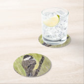 Chickadee Bird mit schwarzer Kappe - Acrylmalerei. Runder Pappuntersetzer (Vor Ort)