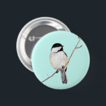 Chickadee Button<br><div class="desc">Ein realistischer Farbstift,  gezeichnet von einem bezaubernden Kichertier. Diese Vögel sind ein gemeinsames Gebiet,  wo ich in den Bergen wohne. Passen Sie Ihren Wünschen entsprechend an,  indem Sie Text hinzufügen oder die Hintergrundfarbe ändern!</div>