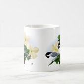 Chickadee und Dogwood-Blume Kaffeetasse (Mittel)