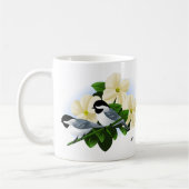 Chickadee und Dogwood-Blume Kaffeetasse (Links)