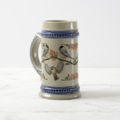 Chickadees in den roten Beeren Stein Bierglas (Vorderseite Links)