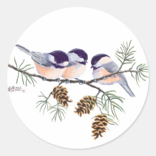 CHICKADEES & PINECONES VON SHARON SHARPE RUNDER AUFKLEBER