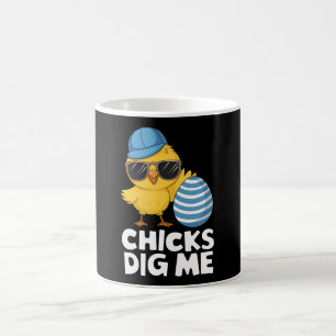 Chicks Dig Me Osterfest Die sonnige Eierjagd Kaffeetasse