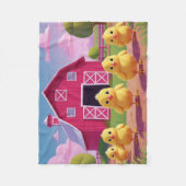 Chicks in Barnyard Happy Spring Fleecedecke (Vorderseite)