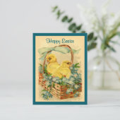 Chicks in einem Vintagen Korb Ostern Postkarte (Stehend Vorderseite)