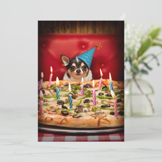 Chihuahua Birthday Pizza Pizza Einladung (Stehend Vorderseite)