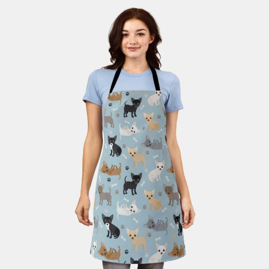 Chihuahua Bones and Paws Blue Apron Schürze (Getragen)
