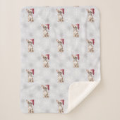 Chihuahua Chi Hund in Weihnachtsmannmütze Grau Sherpadecke (Vorderseite)
