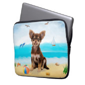 Chihuahua Dog am Strand Laptopschutzhülle (Vorderseite Links)