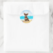 Chihuahua Dog am Strand Runder Aufkleber (Tasche)