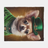 Chihuahua Dog in St. Patrick's Day Dress Fleecedecke (Vorderseite (Horizontal))