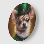 Chihuahua Dog in St. Patrick's Day Dress Große Wanduhr (Winkel)