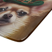 Chihuahua Dog in St. Patrick's Day Dress Schneidebrett (Ecke)