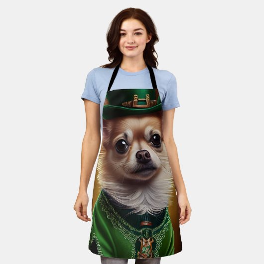 Chihuahua Dog in St. Patrick's Day Dress Schürze (Getragen)