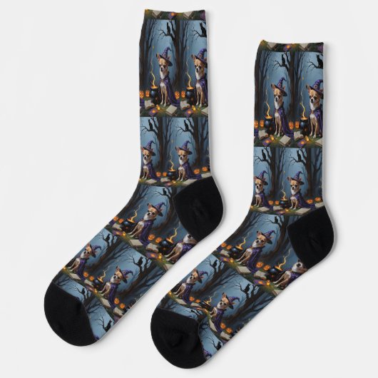Chihuahua Dog Whimsical Halloween Malerei Socken (Linkes Detail)