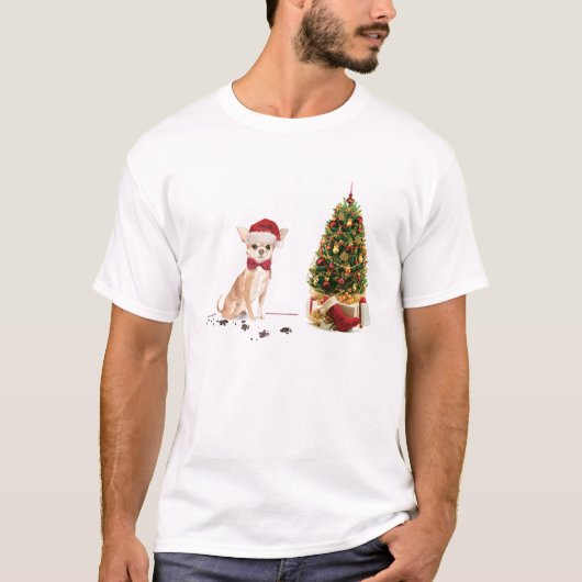 Chihuahua Funny Christmas Dog mit Baum T-Shirt (Vorderseite)