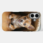 Chihuahua Hund unter einer Rug Case-Mate iPhone Hülle (Rückseite (Horizontal))