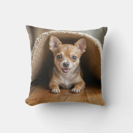 Chihuahua Hund unter einer Rug Kissen