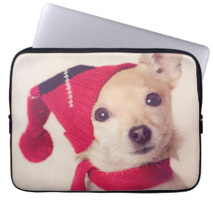Chihuahua in der Winter-Kappe Laptopschutzhülle