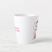 Chihuahua in einer latten Tiara-Tasse Milchtasse (Vorderseite)