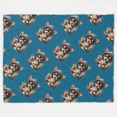 Chihuahua in Hooded Sweatshirt Holding Coffee Fleecedecke (Vorderseite (Horizontal))