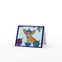 Chihuahua in zerbrochenem Weihnachtsschmuck