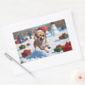 Chihuahua läuft in Schnee mit Weihnachtshut Rechteckiger Aufkleber (Umschlag)