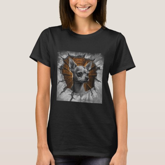 Chihuahua Peers Through A Grey Wooden Wall T-Shirt (Vorderseite)