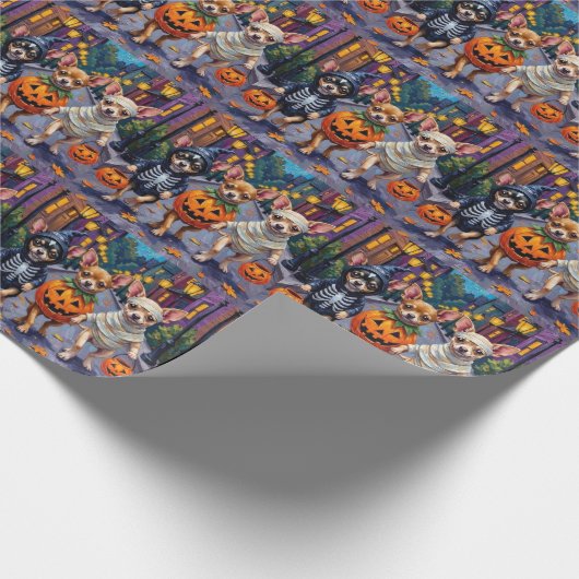 Chihuahua Trick-or-Treating in Halloween-Kostümen Geschenkpapier (Ecke)