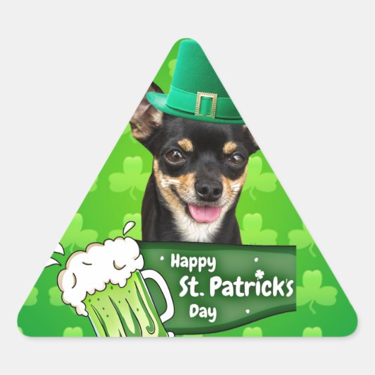 Chihuahua Welpe Dog St. Patrick's Day Green Clover Dreieckiger Aufkleber (Vorderseite)