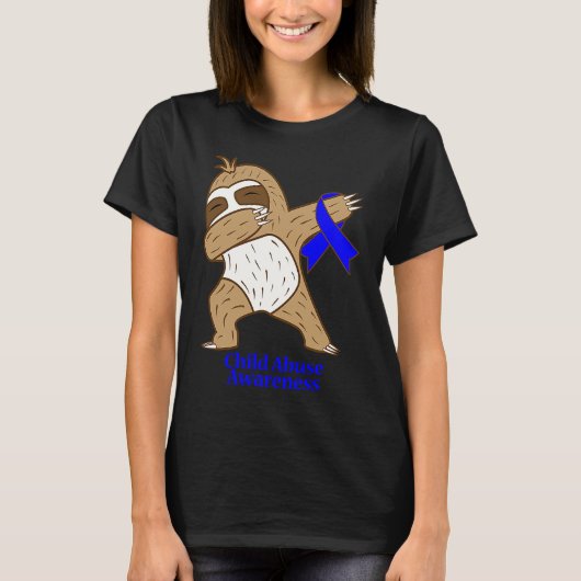 Child Abuse Awareness Ribbon Dabbing Sloth Warrior T-Shirt (Vorderseite)