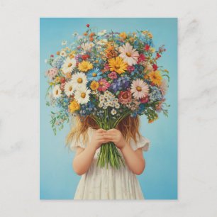 Child Holding a Lush Wildblume Bouquet Postkarte