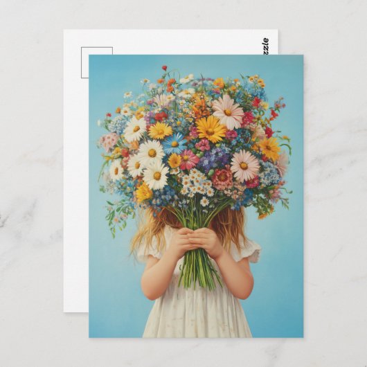 Child Holding a Lush Wildblume Bouquet Postkarte (Vorne/Hinten)