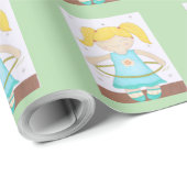 Child playing with a hula hoop geschenkpapier (Rolleneckpunkt)