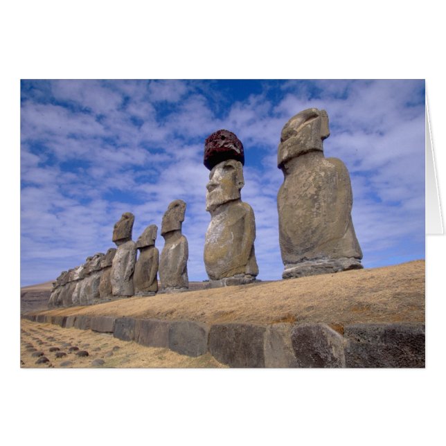 Chile, Osterinsel. Die 15 Moais bei Ahu (Vorderseite (Horizontal))