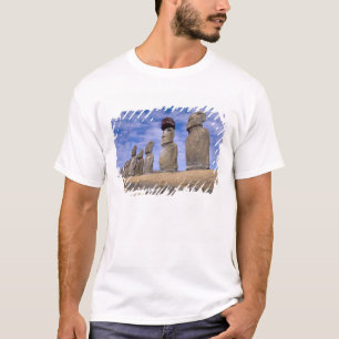 Chile, Osterinsel. Die 15 Moais bei Ahu T-Shirt