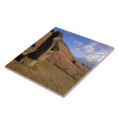 Chile, Osterinsel. Hillside mit Moai Fliese (Seite)