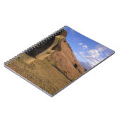Chile, Osterinsel. Hillside mit Moai Notizblock (Linke Seite)