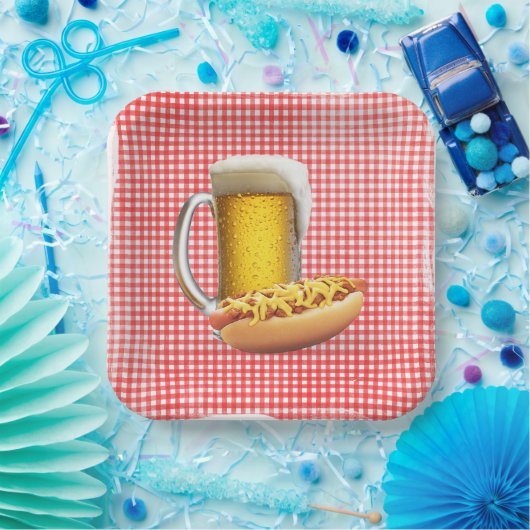 Chili Hot Dog und Bier auf Gingham Pappteller (Party)