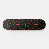 Chili Paprikaschoten Gemustert Schwarz Skateboard (Horizontal)