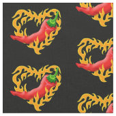 Chili Pepper mit Flammenherz Stoff (Nahaufnahme)