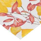 Chili und Turmerin auf einem Tischläufer (Ecke)