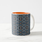 Chill Blue Vibes Zweifarbige Tasse (VorderseiteRechts)