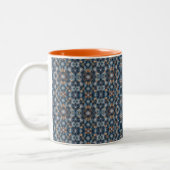 Chill Blue Vibes Zweifarbige Tasse (Links)