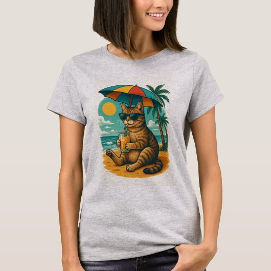 Chill Cat with Juice – Summer Beach Vibes Tee (Vorderseite)