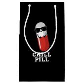 Chill Pill Funny Medicine Pun Dark BG Kleine Geschenktüte (Vorderseite)